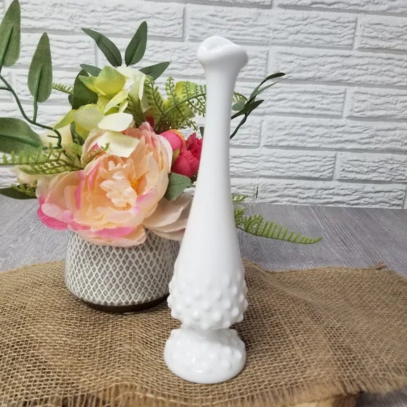 Fenton hobnail milkglass vase - Picture 1 of 6